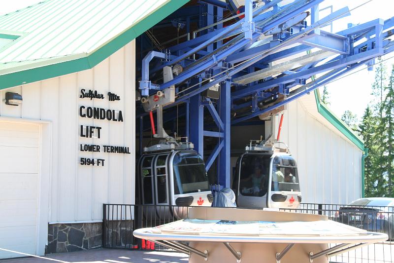 Gondola in Banff.jpg